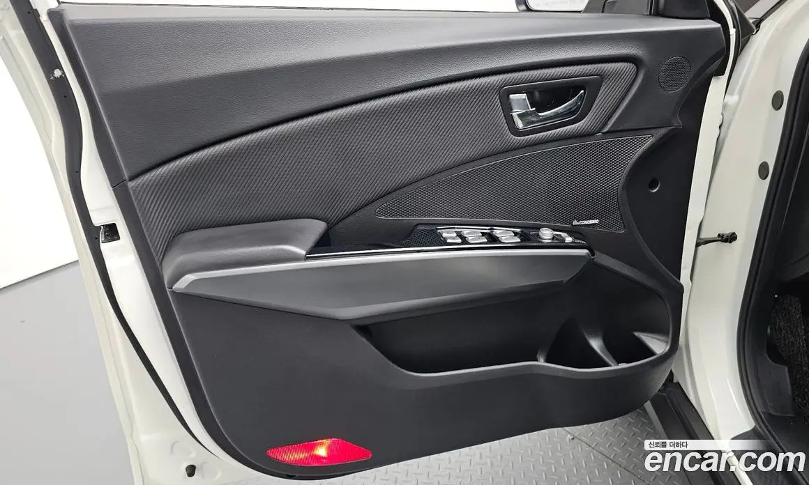 SsangYong TIBOLI 2018 1.6 автомат (гидро), фото 14