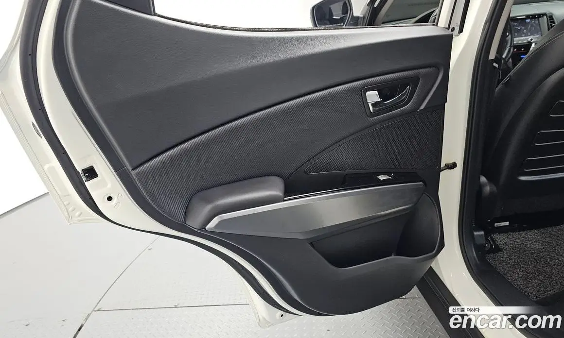 SsangYong TIBOLI 2018 1.6 автомат (гидро), фото 15
