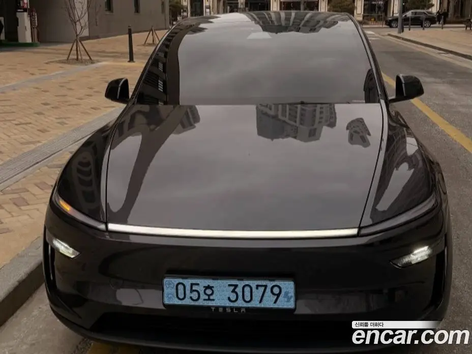 Tesla Model Y 2025 автомат (гидро), фото 1 Tesla Model Y 2025 автомат (гидро), фото 1
