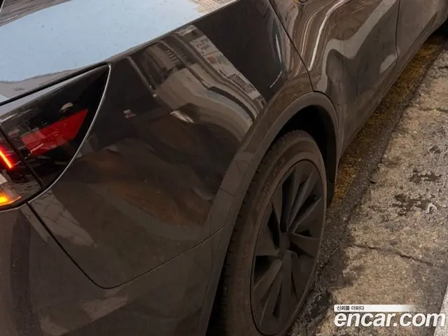 Tesla Model Y 2025 автомат (гидро), миниатюра 4 Tesla Model Y 2025 автомат (гидро), миниатюра 4