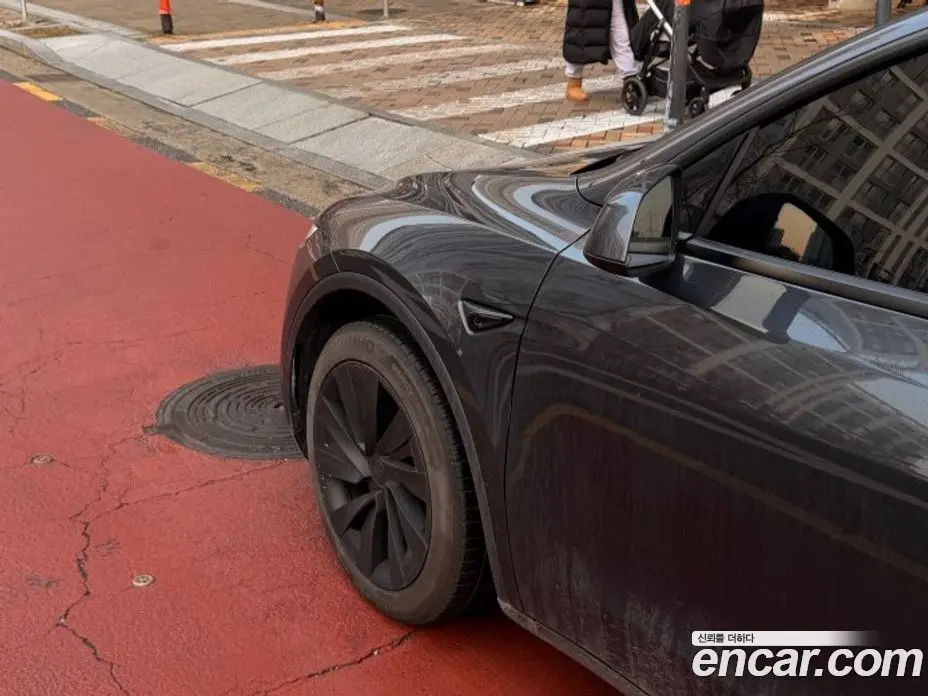 Tesla Model Y 2025 автомат (гидро), фото 6 Tesla Model Y 2025 автомат (гидро), фото 6