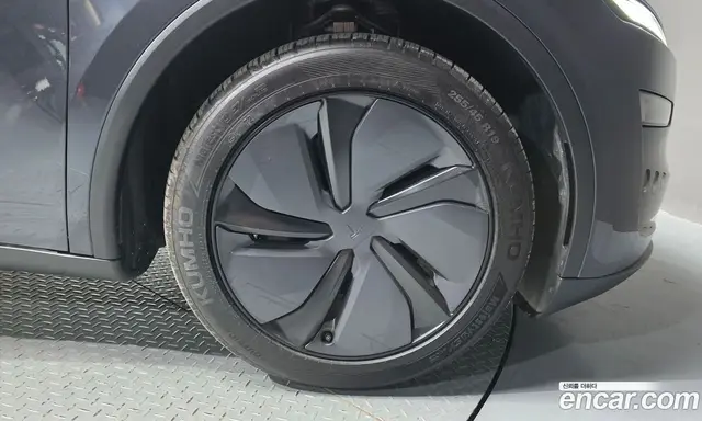 Tesla Model Y 2025 0.2 автомат (гидро), миниатюра 6 Tesla Model Y 2025 0.2 автомат (гидро), миниатюра 6