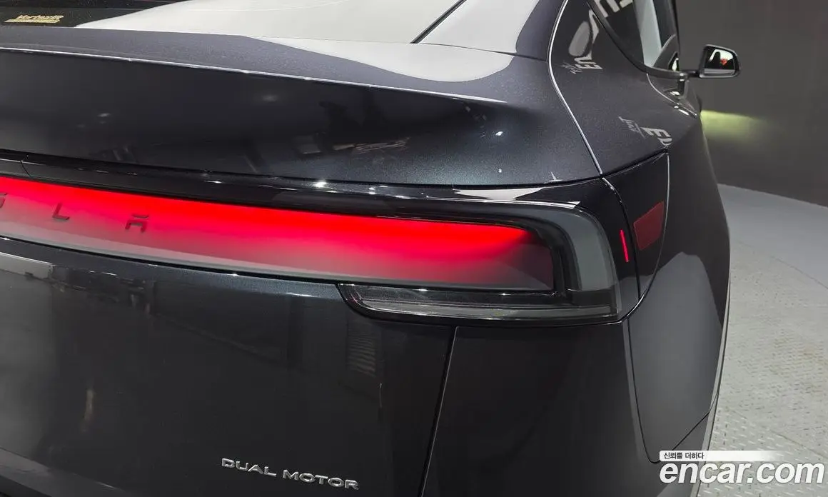 Tesla Model Y 2025 0.2 автомат (гидро), фото 8 Tesla Model Y 2025 0.2 автомат (гидро), фото 8