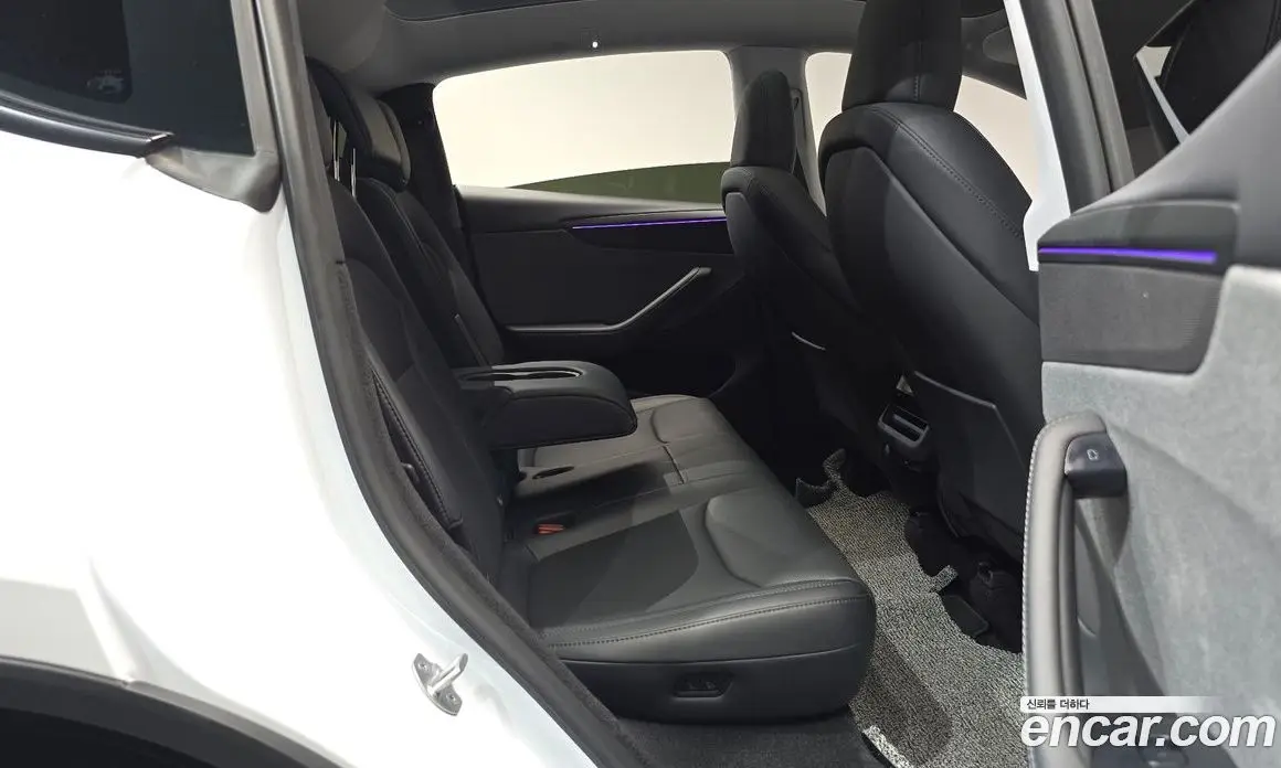 Tesla Model Y 2025 0.2 автомат (гидро), фото 17 Tesla Model Y 2025 0.2 автомат (гидро), фото 17