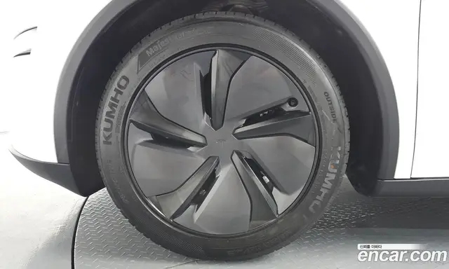 Tesla Model Y 2025 0.2 автомат (гидро), миниатюра 4 Tesla Model Y 2025 0.2 автомат (гидро), миниатюра 4