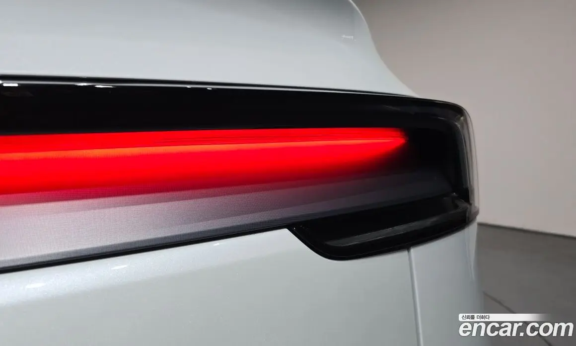 Tesla Model Y 2025 0.2 автомат (гидро), фото 8 Tesla Model Y 2025 0.2 автомат (гидро), фото 8