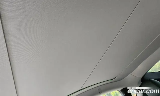 Tesla Model Y 2025 автомат (гидро), миниатюра 5 Tesla Model Y 2025 автомат (гидро), миниатюра 5