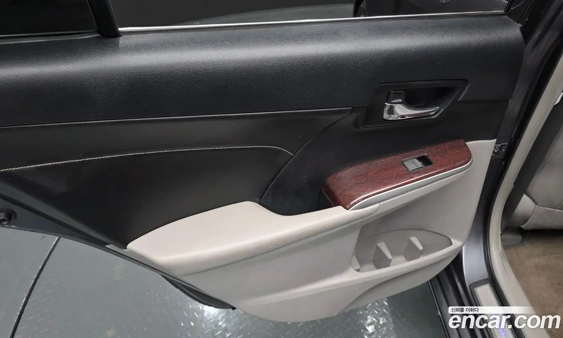 Toyota Camry 2014 2.5 автомат (гидро), фото 15 Toyota Camry 2014 2.5 автомат (гидро), фото 15