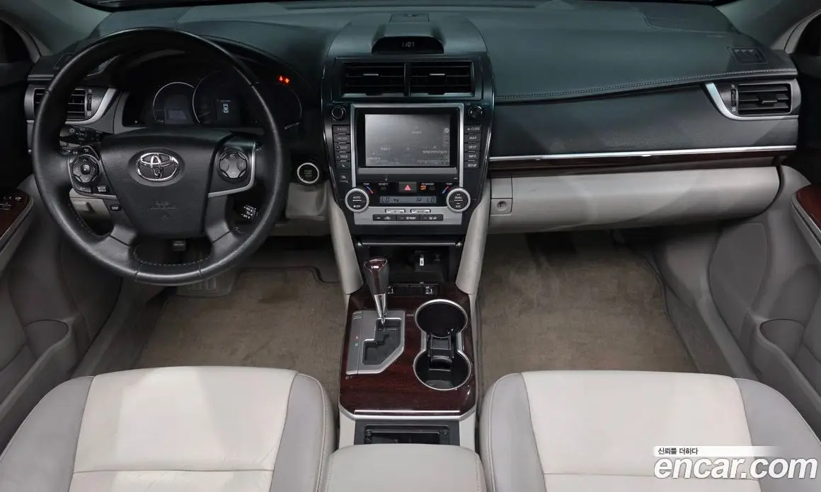 Toyota Camry 2014 2.5 автомат (гидро), фото 10 Toyota Camry 2014 2.5 автомат (гидро), фото 10