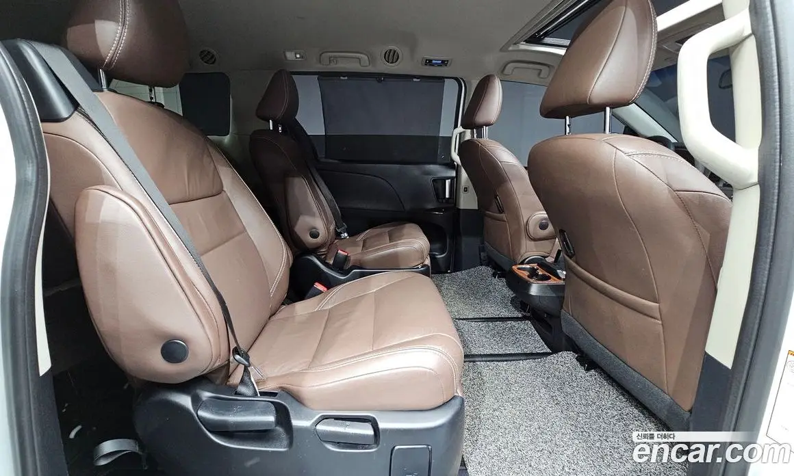Toyota Sienna 2018 3.5 автомат (гидро), фото 18 Toyota Sienna 2018 3.5 автомат (гидро), фото 18