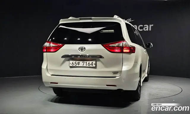 Toyota Sienna 2018 3.5 автомат (гидро), миниатюра 4 Toyota Sienna 2018 3.5 автомат (гидро), миниатюра 4
