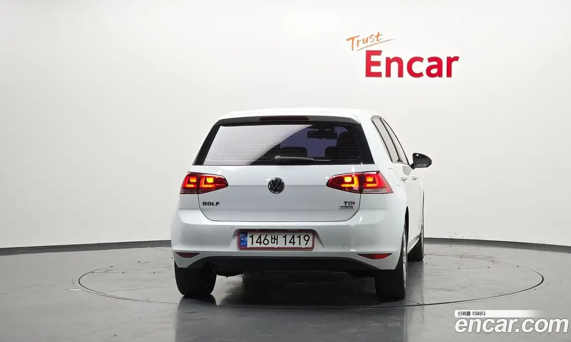 Volkswagen Golf 2015 1.6 автомат (гидро), фото 4 Volkswagen Golf 2015 1.6 автомат (гидро), фото 4