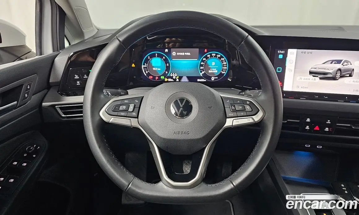Volkswagen Golf 2022 2.0 автомат (гидро), фото 19 Volkswagen Golf 2022 2.0 автомат (гидро), фото 19