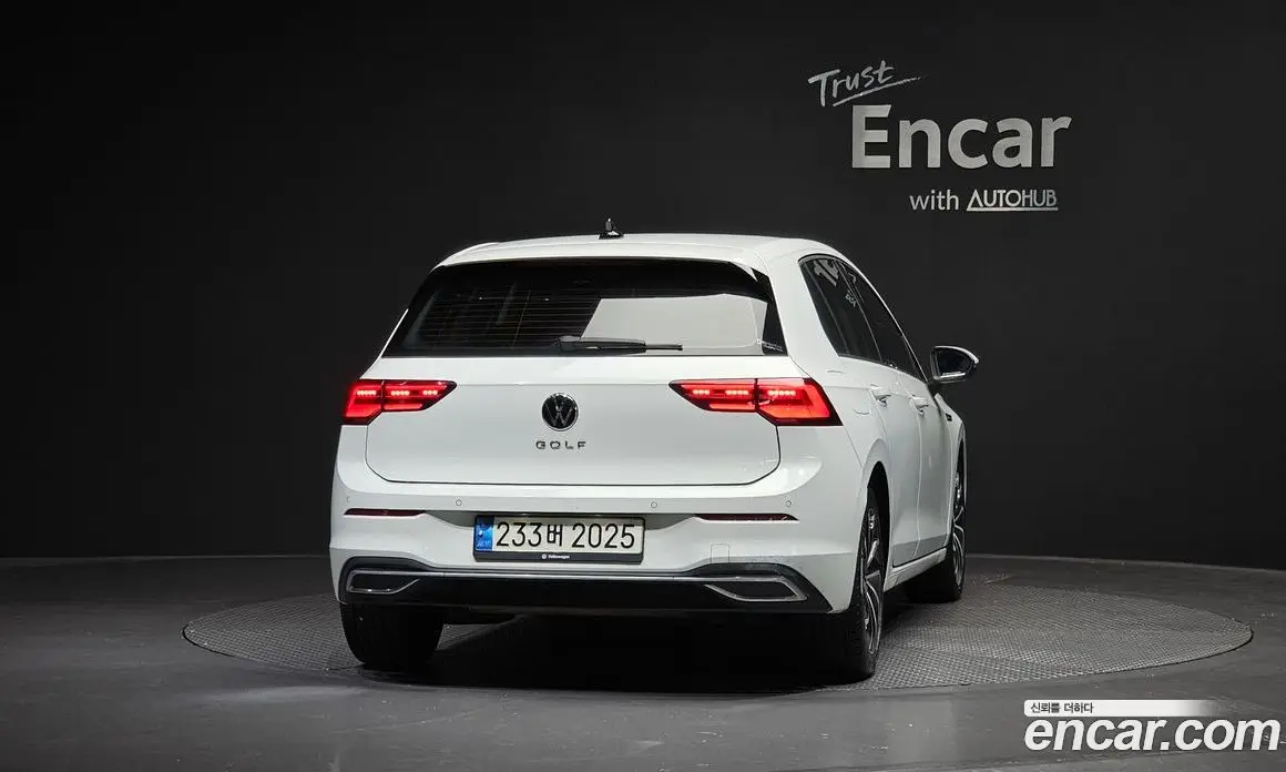 Volkswagen Golf 2022 2.0 автомат (гидро), фото 4 Volkswagen Golf 2022 2.0 автомат (гидро), фото 4