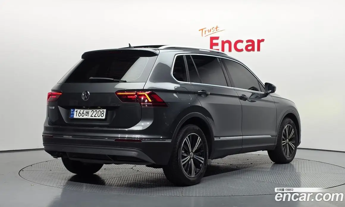 Volkswagen Tiguan 2020 2.0 автомат (гидро), фото 2 Volkswagen Tiguan 2020 2.0 автомат (гидро), фото 2