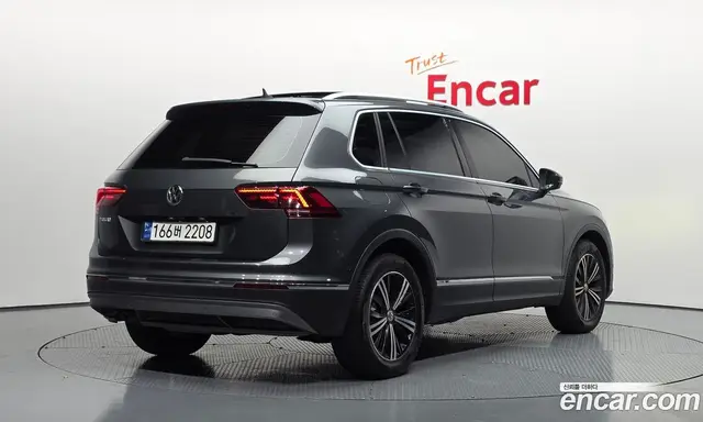 Volkswagen Tiguan 2020 2.0 автомат (гидро), миниатюра 2 Volkswagen Tiguan 2020 2.0 автомат (гидро), миниатюра 2