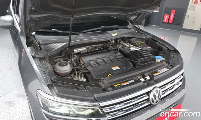Volkswagen Tiguan 2020 2.0 автомат (гидро), миниатюра 6 Volkswagen Tiguan 2020 2.0 автомат (гидро), миниатюра 6