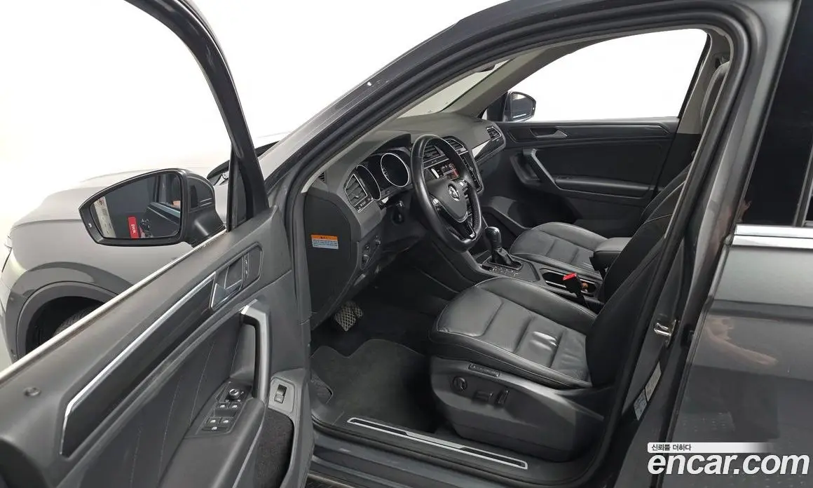 Volkswagen Tiguan 2020 2.0 автомат (гидро), фото 10 Volkswagen Tiguan 2020 2.0 автомат (гидро), фото 10