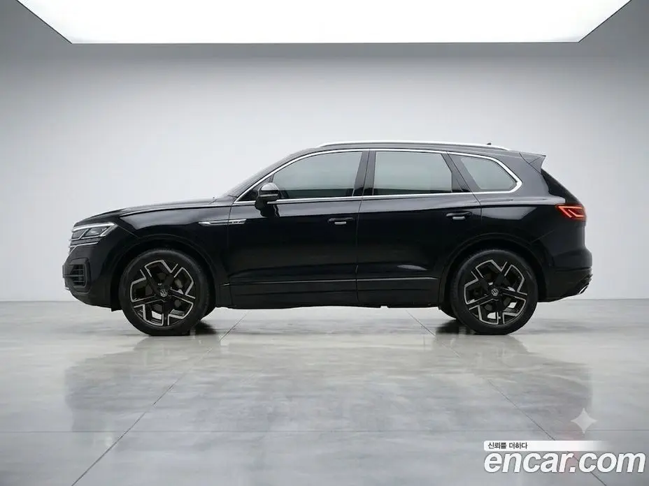 Volkswagen Touareg 2026 3.0 автомат (гидро), фото 2 Volkswagen Touareg 2026 3.0 автомат (гидро), фото 2