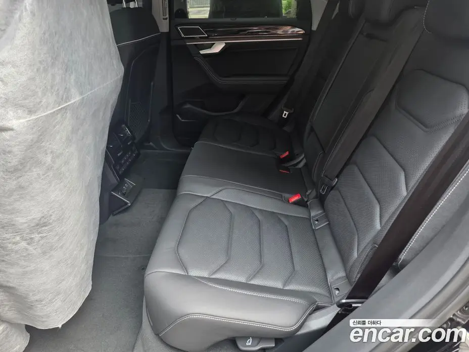 Volkswagen Touareg 2026 3.0 автомат (гидро), фото 8 Volkswagen Touareg 2026 3.0 автомат (гидро), фото 8