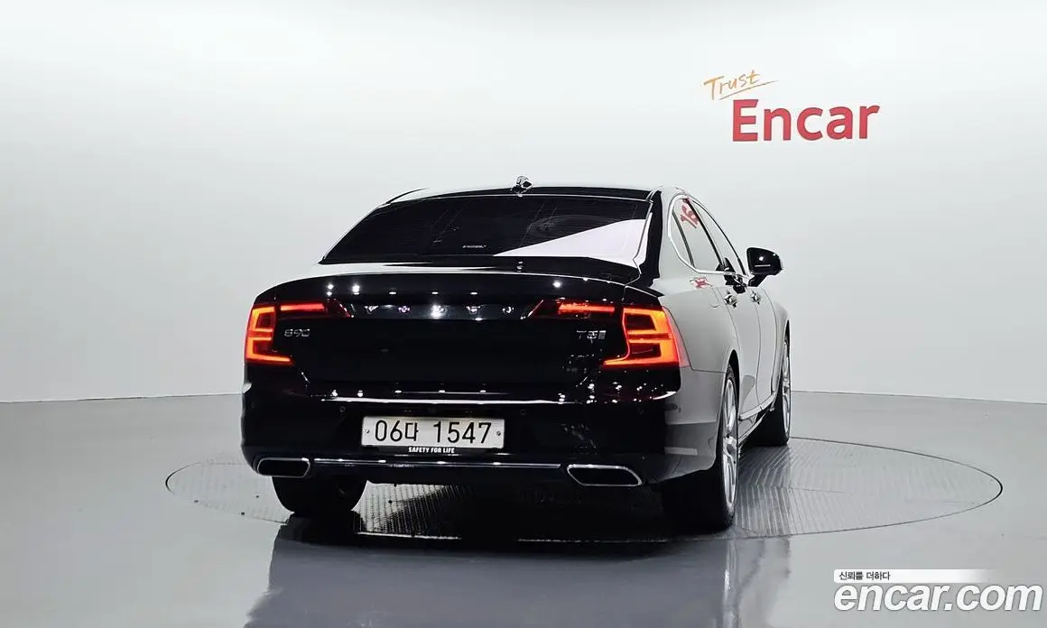 Volvo S90 2018 2.0 автомат (гидро), фото 4 Volvo S90 2018 2.0 автомат (гидро), фото 4