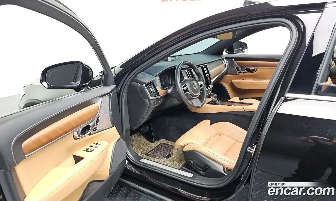 Volvo S90 2018 2.0 автомат (гидро), фото 10 Volvo S90 2018 2.0 автомат (гидро), фото 10