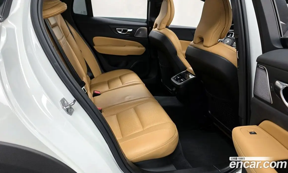 Volvo V60 2021 2.0 автомат (гидро), фото 12 Volvo V60 2021 2.0 автомат (гидро), фото 12