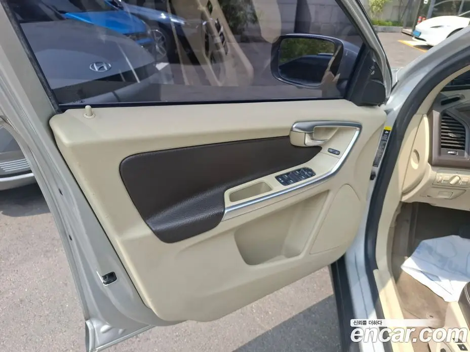 Volvo XC60 2011 2.4 автомат (гидро), фото 13 Volvo XC60 2011 2.4 автомат (гидро), фото 13