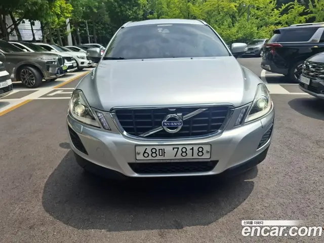 Volvo XC60 2011 2.4 автомат (гидро), миниатюра 3 Volvo XC60 2011 2.4 автомат (гидро), миниатюра 3
