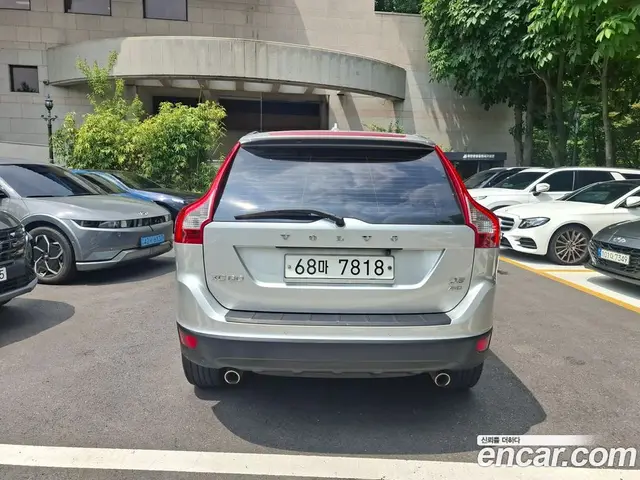 Volvo XC60 2011 2.4 автомат (гидро), миниатюра 4 Volvo XC60 2011 2.4 автомат (гидро), миниатюра 4
