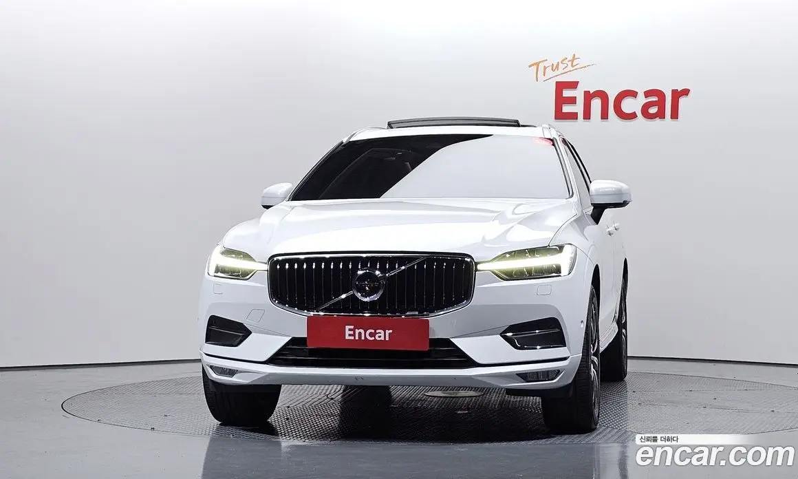 Volvo XC60 2021 2.0 автомат (гидро), фото 3