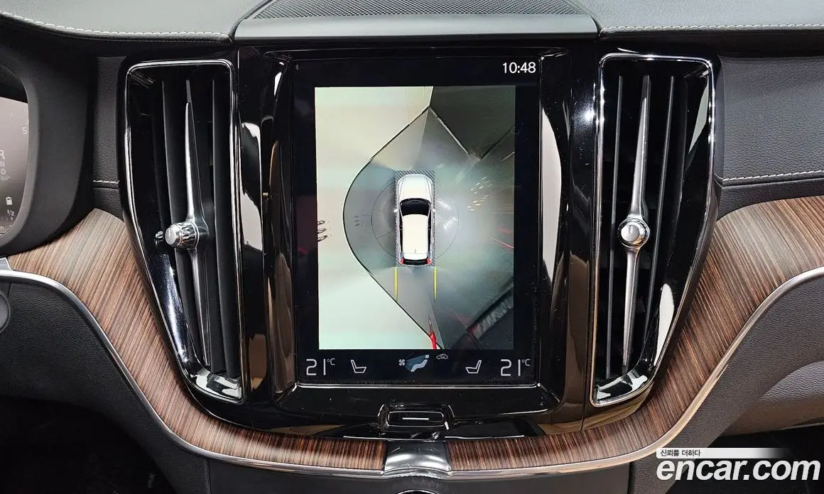 Volvo XC60 2021 2.0 автомат (гидро), фото 21