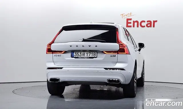 Volvo XC60 2021 2.0 автомат (гидро), миниатюра 4