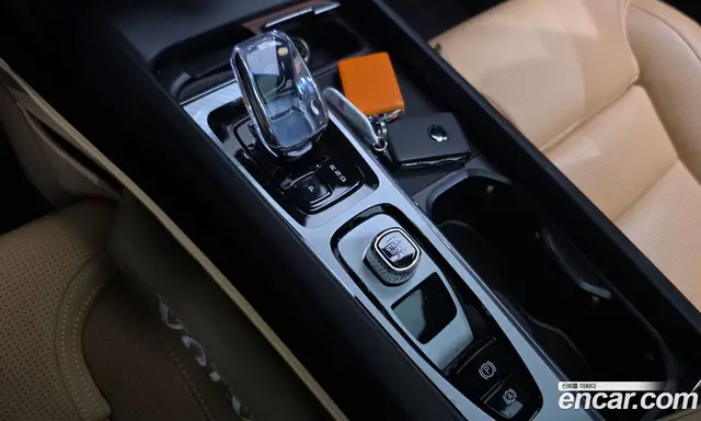 Volvo XC60 2024 2.0 автомат (гидро), миниатюра 11