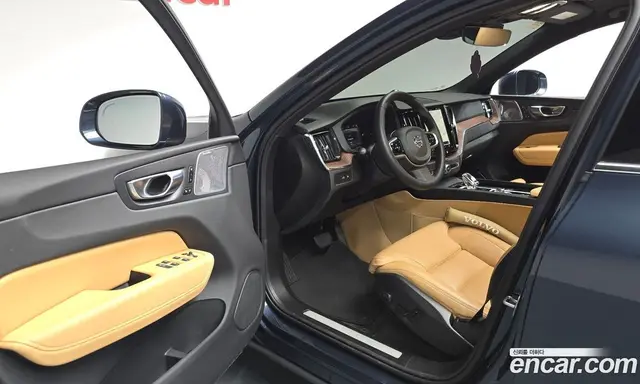 Volvo XC60 2024 2.0 автомат (гидро), миниатюра 12