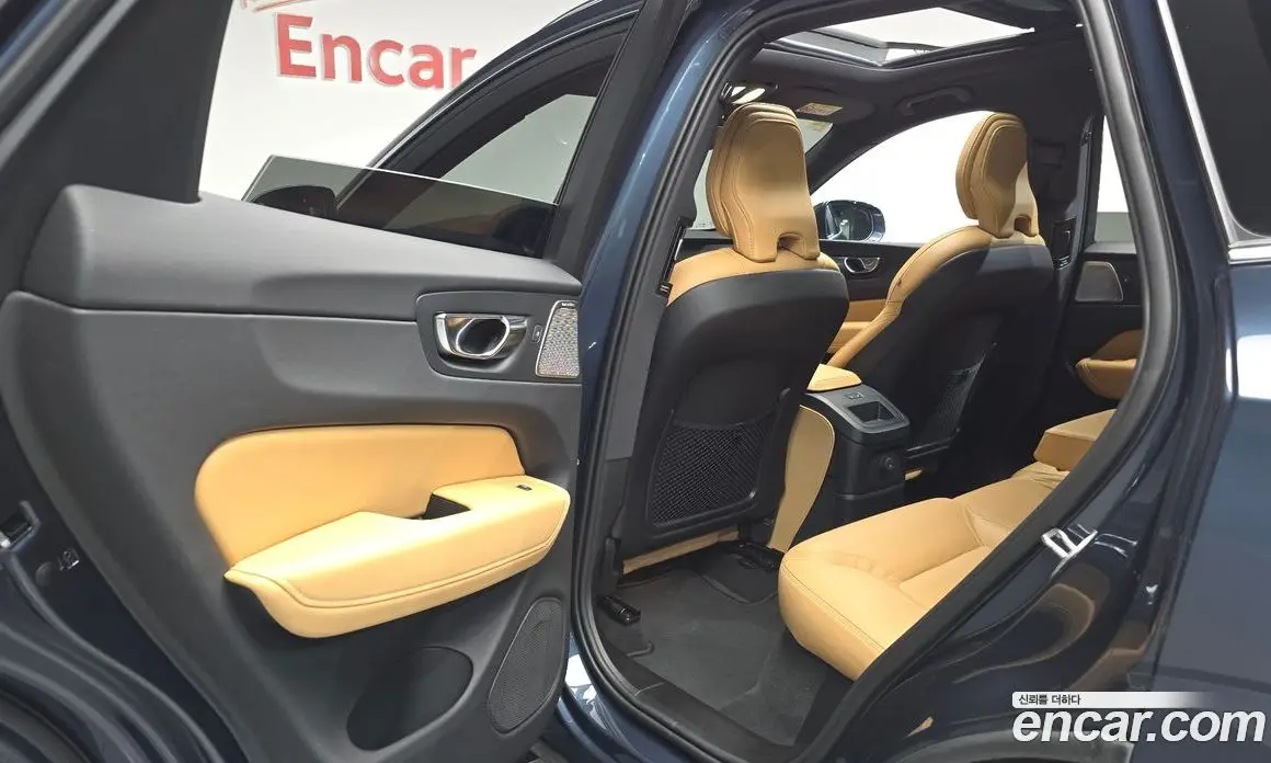 Volvo XC60 2024 2.0 автомат (гидро), фото 15