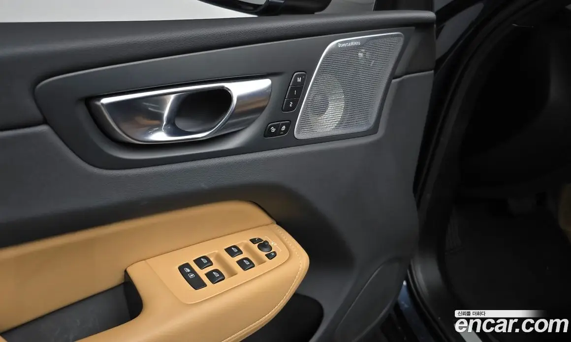 Volvo XC60 2024 2.0 автомат (гидро), фото 24