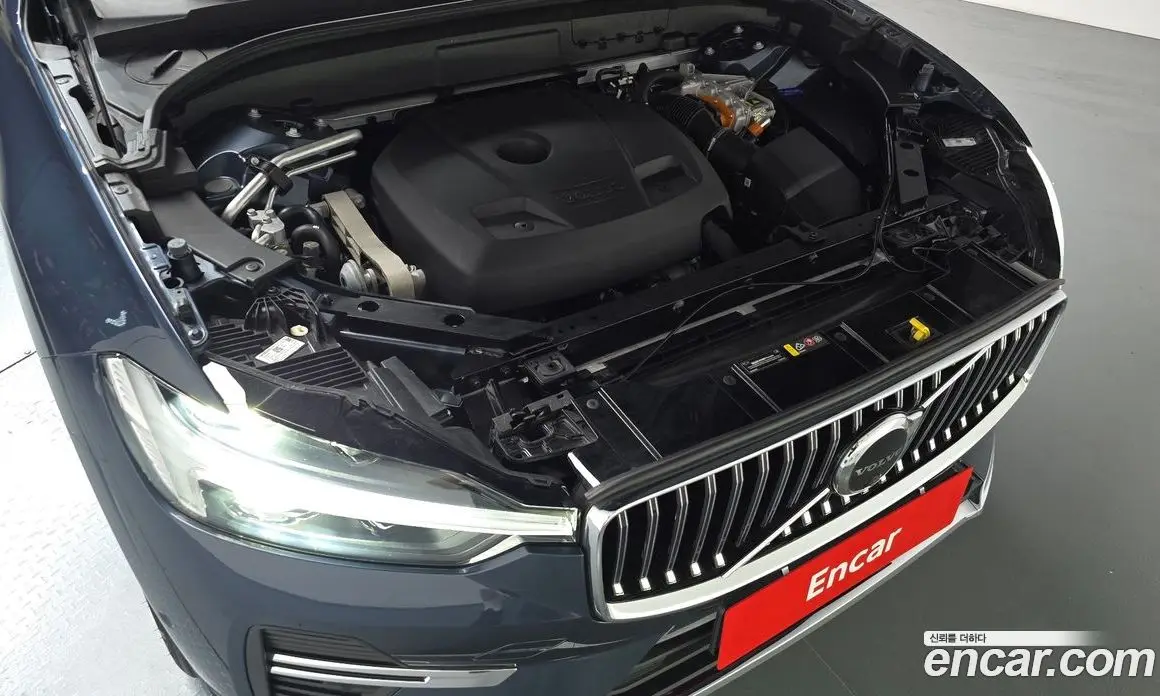 Volvo XC60 2024 2.0 автомат (гидро), фото 5