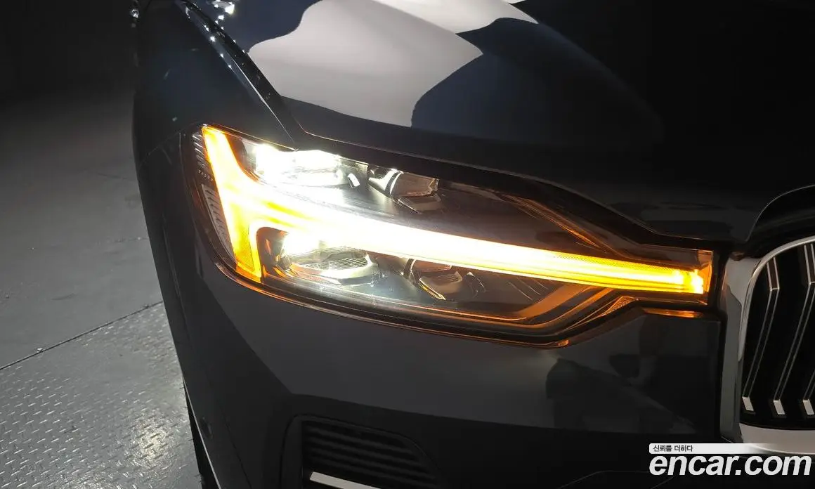 Volvo XC60 2024 2.0 автомат (гидро), фото 7