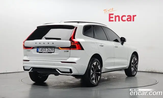 Volvo XC60 2025 2.0 автомат (гидро), миниатюра 2 Volvo XC60 2025 2.0 автомат (гидро), миниатюра 2