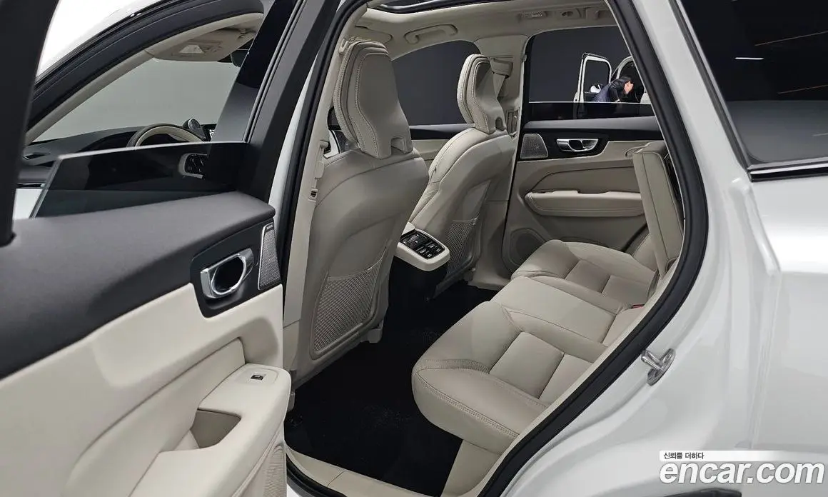 Volvo XC60 2025 2.0 автомат (гидро), фото 18 Volvo XC60 2025 2.0 автомат (гидро), фото 18
