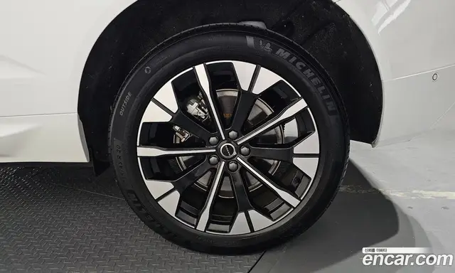 Volvo XC60 2025 2.0 автомат (гидро), миниатюра 7 Volvo XC60 2025 2.0 автомат (гидро), миниатюра 7