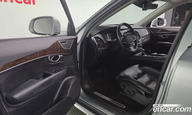Volvo XC90 2016 2.0 автомат (гидро), миниатюра 10 Volvo XC90 2016 2.0 автомат (гидро), миниатюра 10
