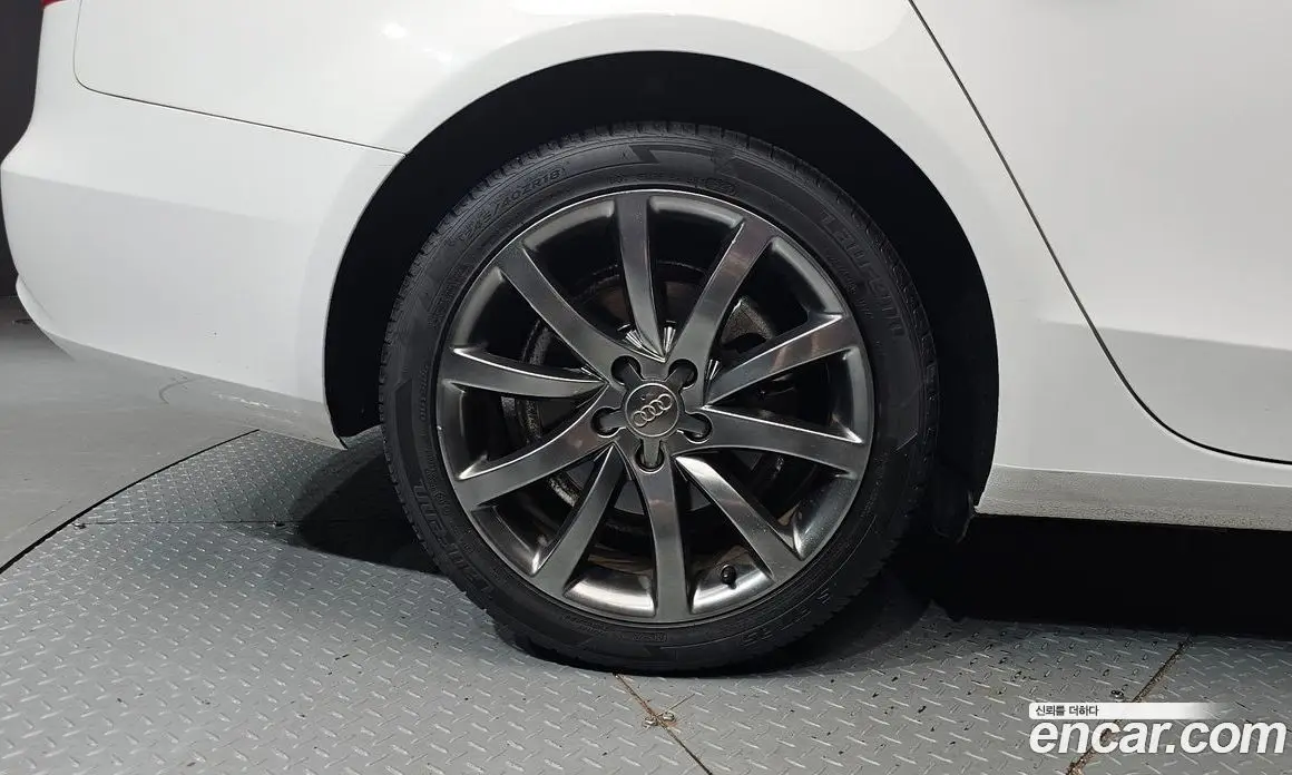 Audi A4 2014 2.0 автомат (гидро), фото 5 Audi A4 2014 2.0 автомат (гидро), фото 5
