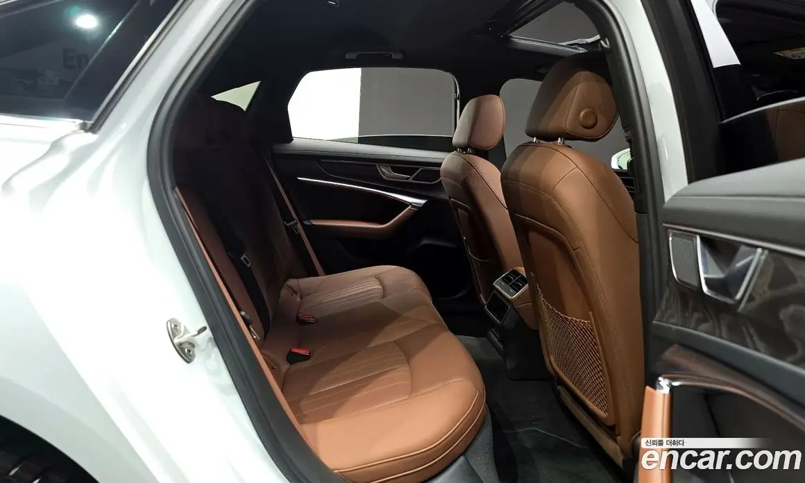 Audi A6 2023 2.0 автомат (гидро), фото 12