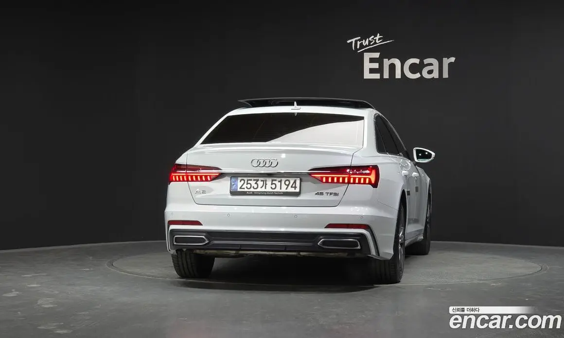Audi A6 2023 2.0 автомат (гидро), фото 4