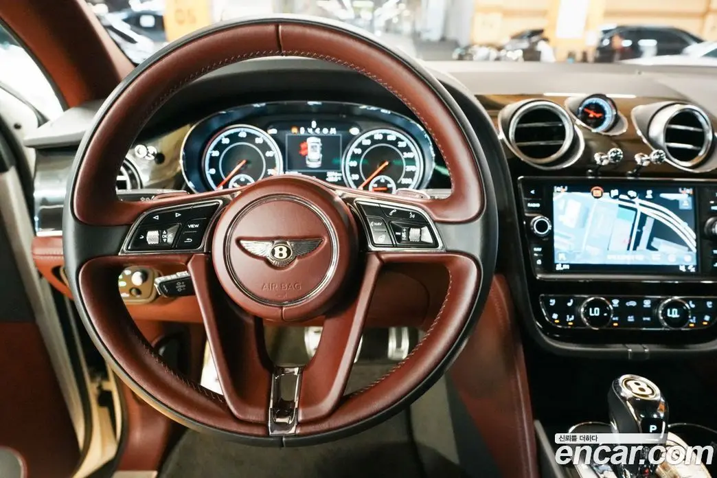 Bentley Bentayga 2020 4.0 автомат (гидро), фото 11