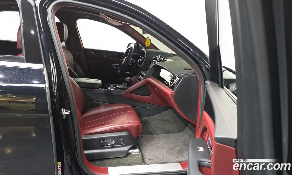 Bentley Bentayga 2023 4.0 автомат (гидро), фото 17 Bentley Bentayga 2023 4.0 автомат (гидро), фото 17