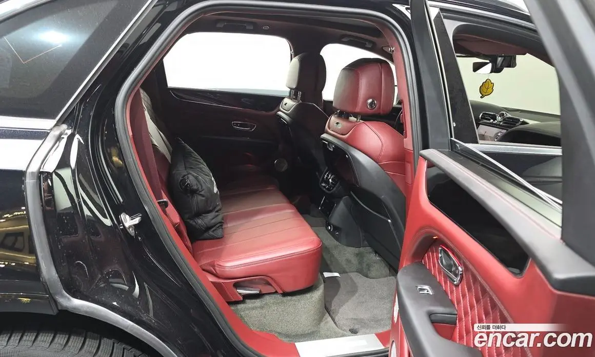 Bentley Bentayga 2023 4.0 автомат (гидро), фото 18 Bentley Bentayga 2023 4.0 автомат (гидро), фото 18