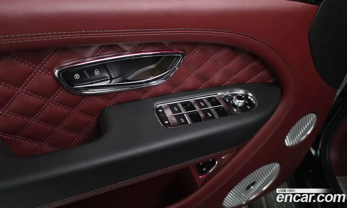 Bentley Bentayga 2023 4.0 автомат (гидро), фото 30 Bentley Bentayga 2023 4.0 автомат (гидро), фото 30